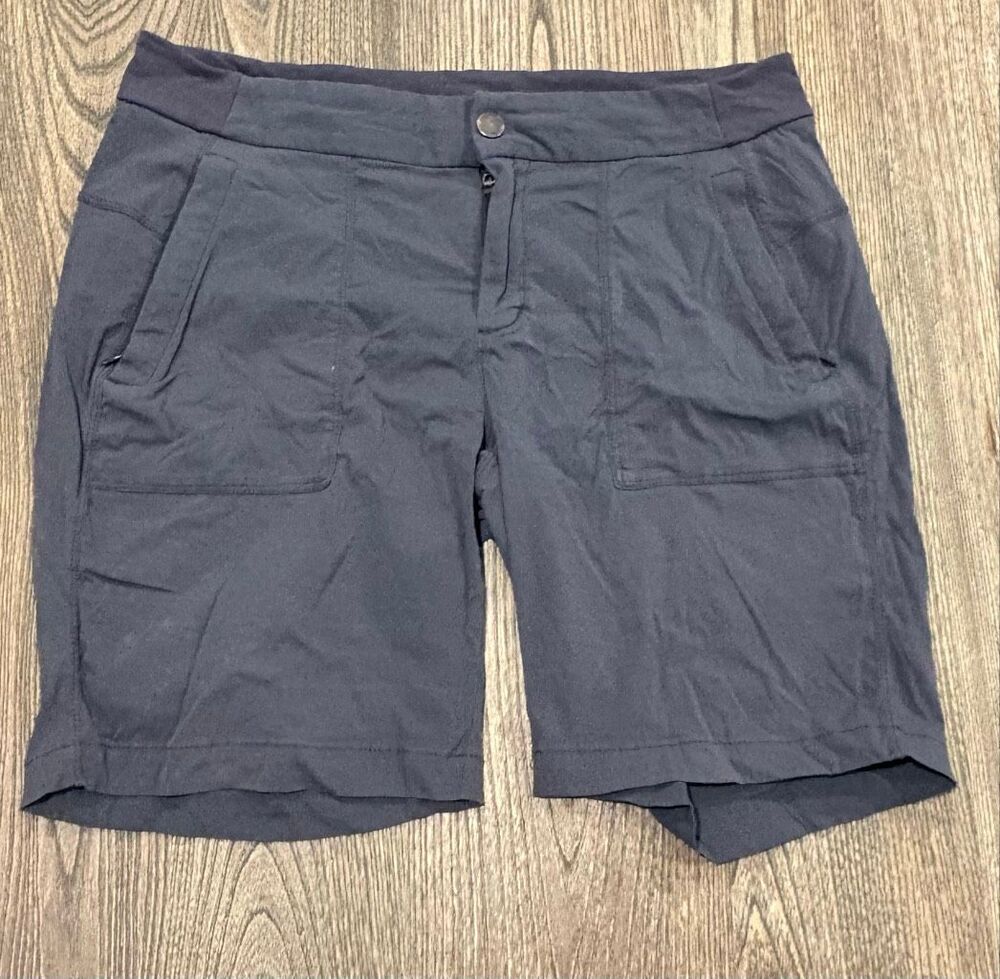 Athleta Women's Trekkie Cargo Bermuda Shorts Dark Carbon Size 12